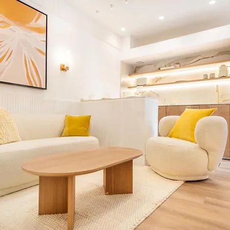 Charming Apartment With Private Patio By Rems Malaga Exterior photo