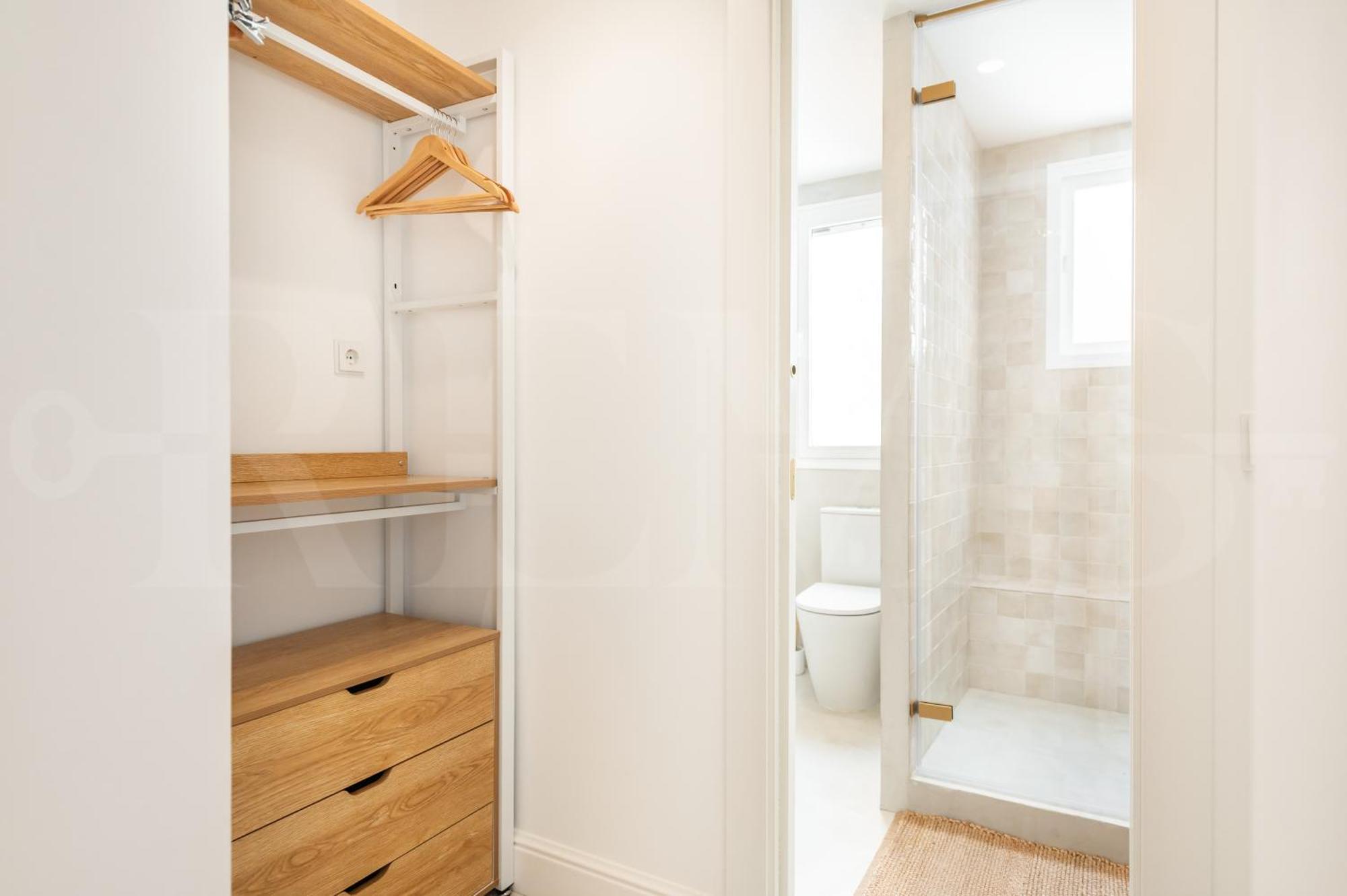 Appartement Charming With Private Patio By Rems